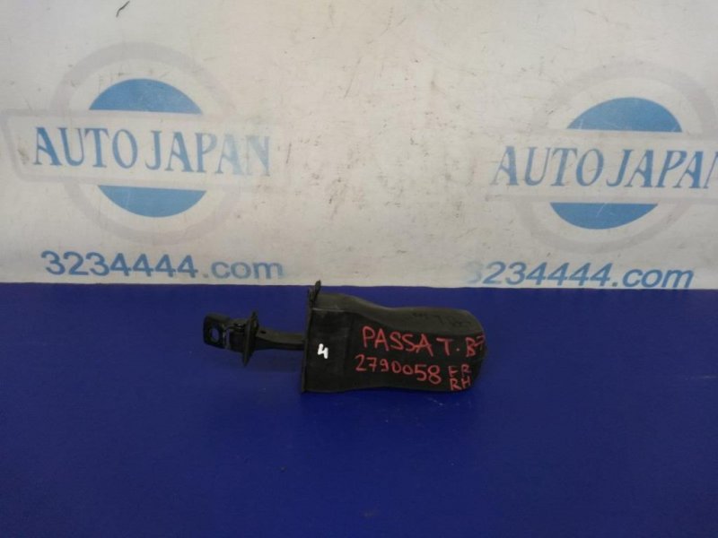 Запчасть ограничитель двери передний VOLKSWAGEN PASSAT B7 11-15 561 837 249 A Б/У Ограничитель двери передний VOLKSWAGEN PASSAT B7 11-15 561 837 249 A Б/У