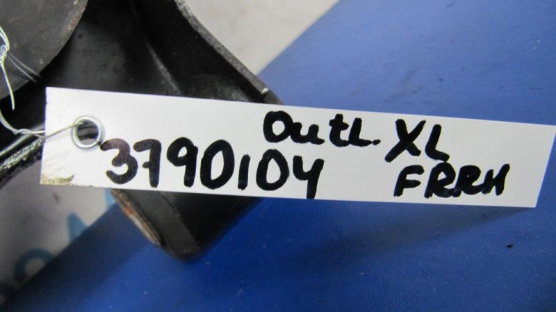 Рычаг передней подвески нижний передний правый OUTLANDER XL 05-13 2007 Внедорожник 3.0