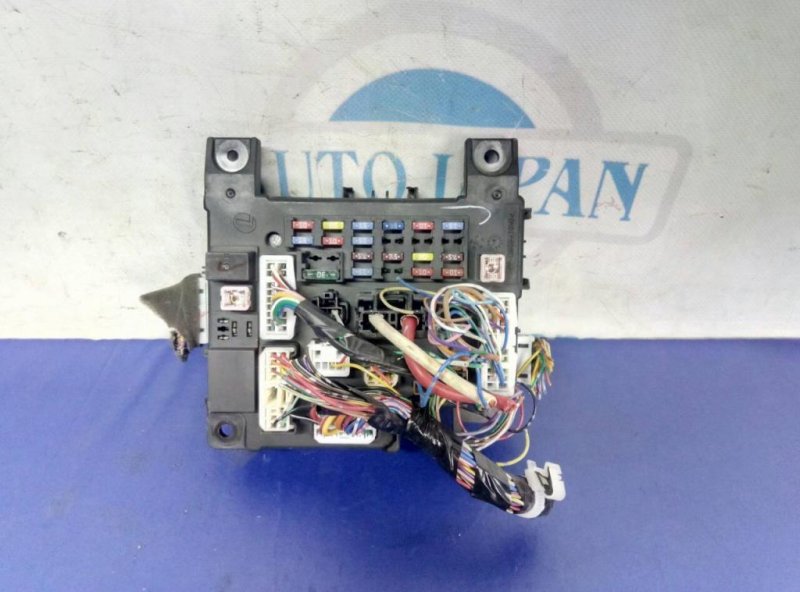 Запчасть блок предохранителей салон MITSUBISHI LANCER X 10 07-15 2009 Седан 2.4 8637A466 Б/У Блок предохранителей салон MITSUBISHI LANCER X 10 07-15 2009 Седан 2.4 8637A466 Б/У