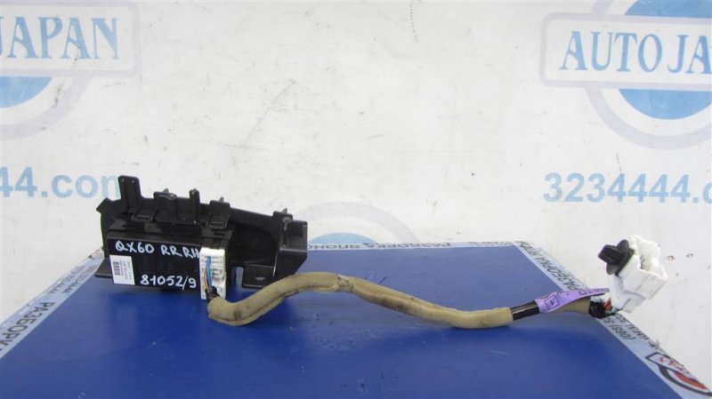 Кнопка стеклоподъемника задняя правая INFINITI QX60/JX35 12-20 Кнопка стеклоподъемника задняя правая INFINITI QX60/JX35 12-20