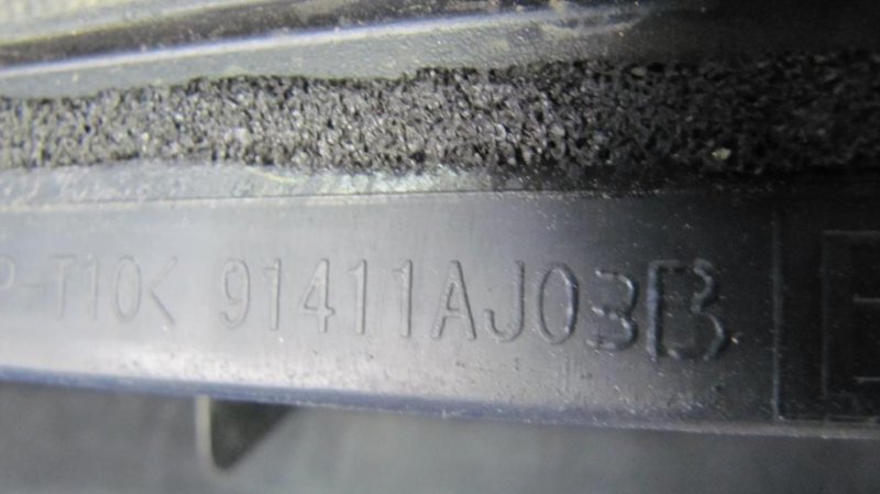 Пластик под лобовое стекло / Жабо SUBARU OUTBACK 09-14 BR Внедорожник 2.5