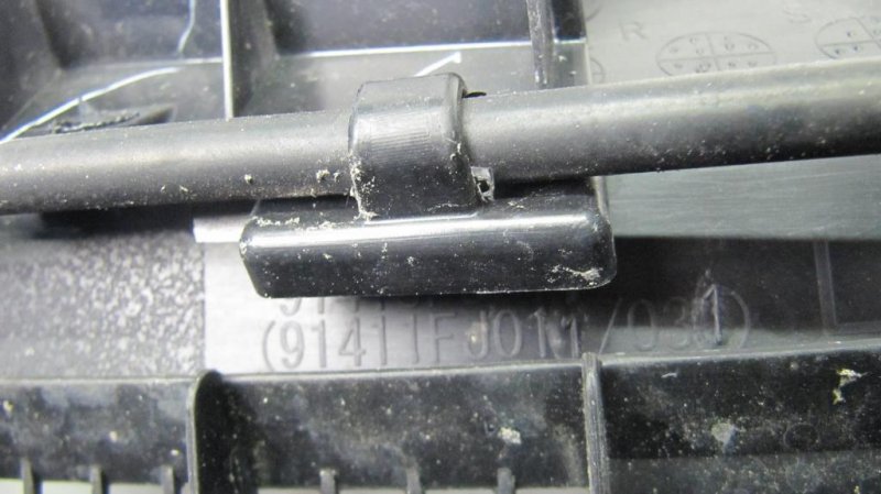 Пластик под лобовое стекло / Жабо IMPREZA 11-17 2015 ХЕТЧБЕК 2.0