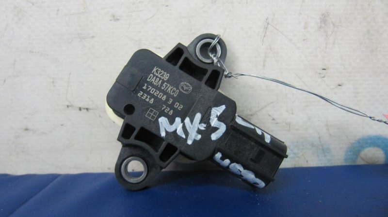 Запчасть датчик удара MAZDA MX-5 15- 2017 COUPE 2.0 DA8A-57-KC0 Б/У Датчик удара MAZDA MX-5 15- 2017 COUPE 2.0 DA8A-57-KC0 Б/У