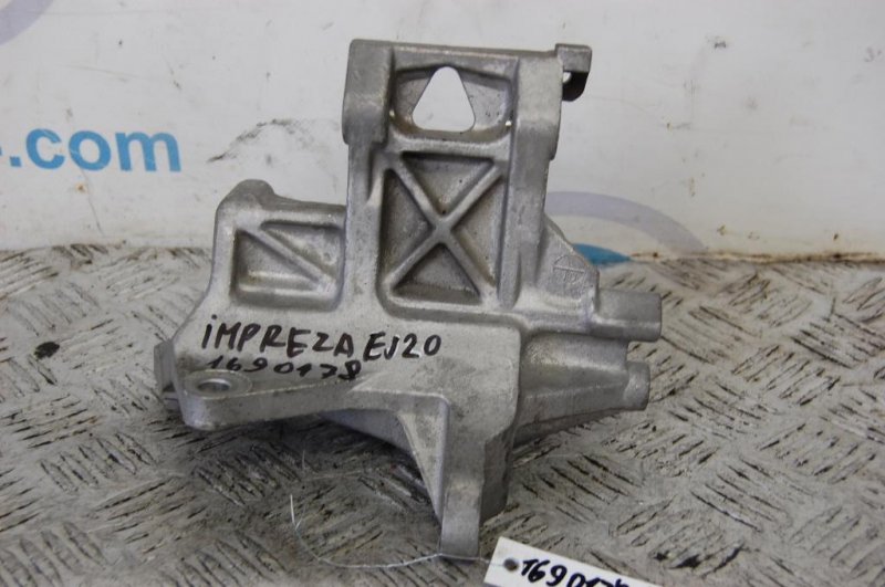 Кронштейн компрессора кондиционера SUBARU IMPREZA 07-11 GE/GH 73611FG000 Б/У