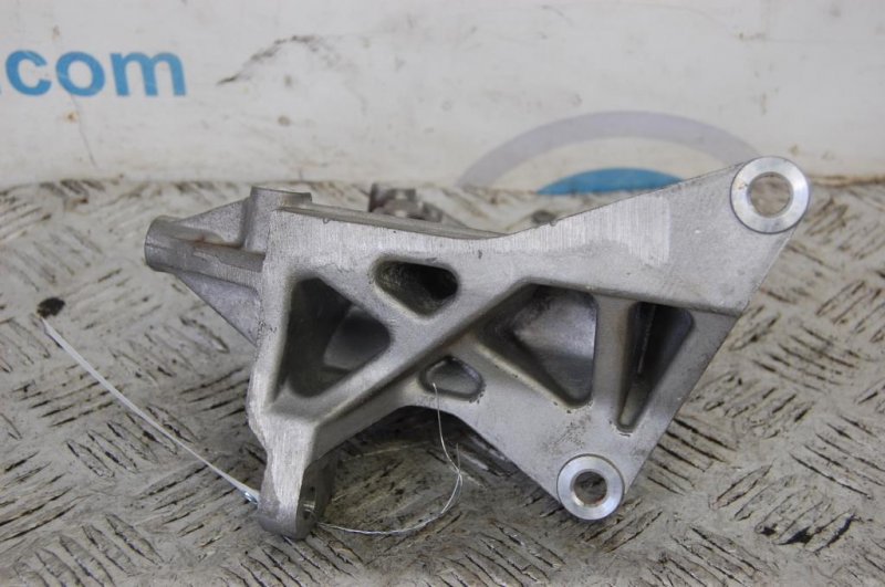 Кронштейн компрессора кондиционера IMPREZA 07-11 GE/GH