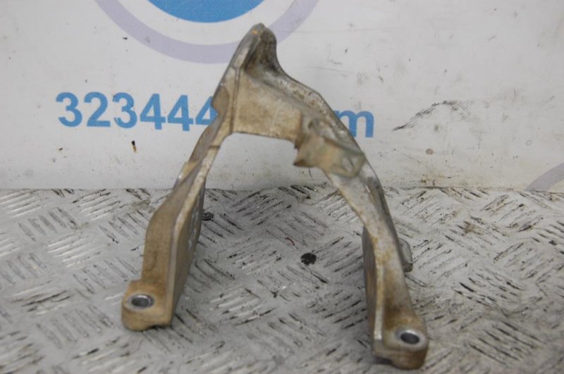 Кронштейн двигателя правый SUZUKI GRAND VITARA 05-15