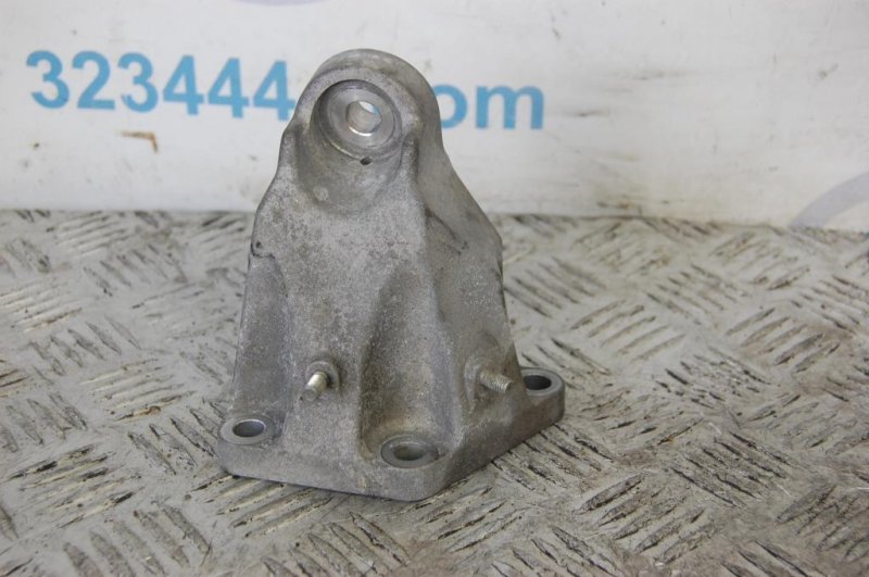 Кронштейн двигателя левый LEXUS IS250/350 05-13 Седан 2.5