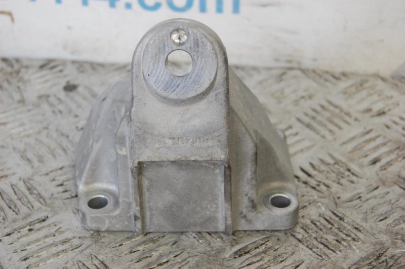 Кронштейн двигателя правый LEXUS IS250/350 05-13 Седан 2.5