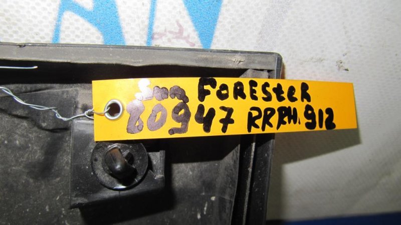 Накладка двери задняя правая FORESTER 12-19