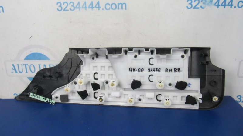 Накладка порога внутрення задняя правая QX60/JX35 12-20 Накладка порога внутрення задняя правая QX60/JX35 12-20