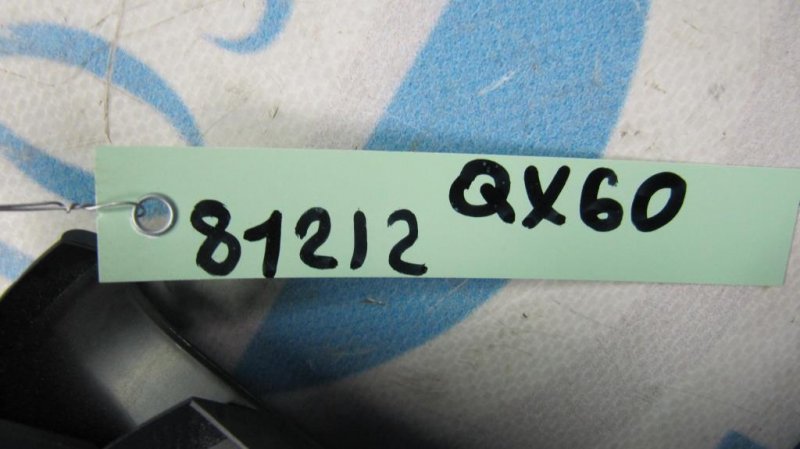 Накладка торпедо центр. QX60/JX35 12-20