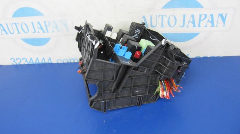 Блок предохранителей моторный отсек VOLKSWAGEN JETTA USA 10-17 162 2.0 CBPA