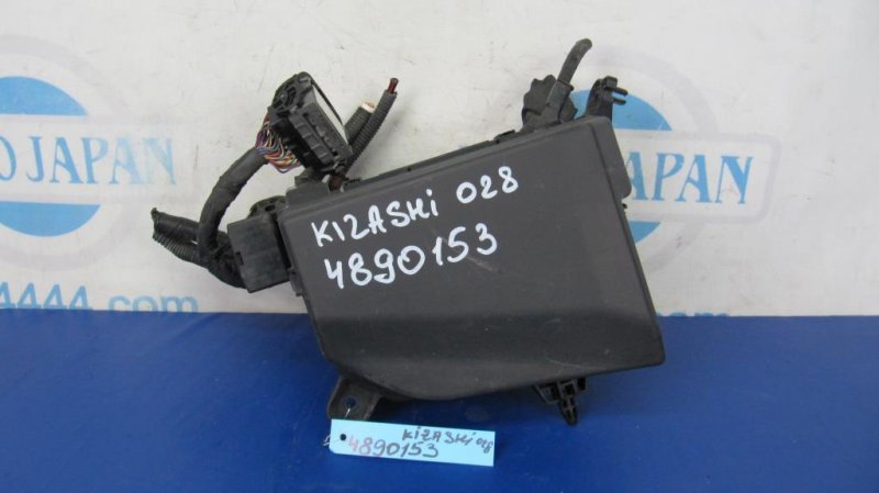 Блок предохранителей моторный отсек KIZASHI 09-14 2011 Седан 2.4