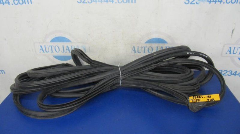 Запчасть уплотнитель двери SUBARU FORESTER SH 07-12 2010 Внедорожник 2.5 FB25B 63571SC000 Б/У Уплотнитель двери SUBARU FORESTER SH 07-12 2010 Внедорожник 2.5 FB25B 63571SC000 Б/У