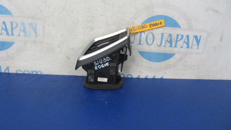 Дефлектор воздушный правый NISSAN X-TRAIL/ROGUE T32 13-20 68760-4CE1A Б/У