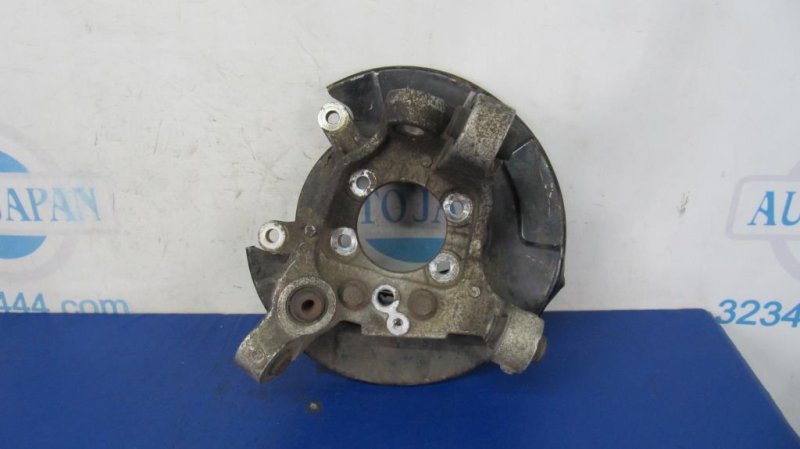 Цапфа задняя правая INFINITI G25/G35/G37/Q40 06-14