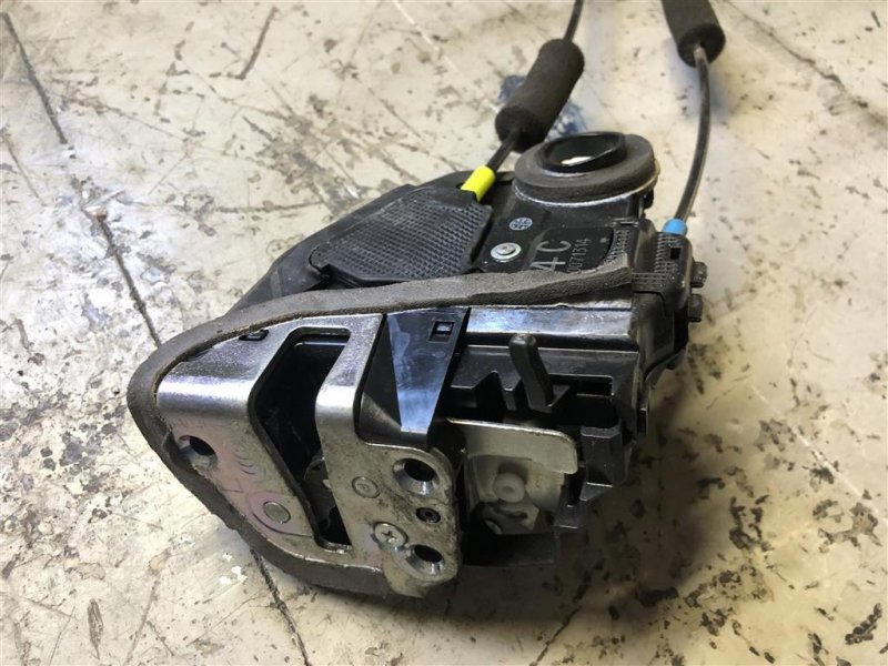 Замок двери задний левый KIZASHI 09-14 2011 Седан 2.4 Замок двери задний левый KIZASHI 09-14 2011 Седан 2.4