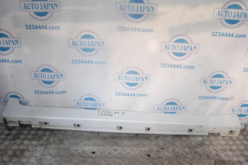 Накладка порога наружная правая SUZUKI KIZASHI 09-14 2011 Седан 2.4 77231-57L00-ZMT Б/У