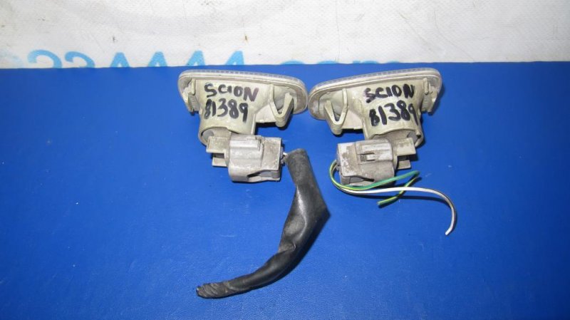 Повторитель поворота в крыло PRIUS - 30 09-17