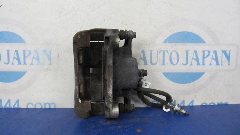 Суппорт тормозной передний правый SUZUKI KIZASHI 09-14 Седан 2.4