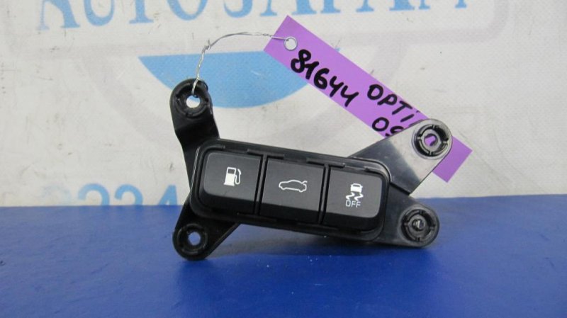 Запчасть кнопка открывания багажника внутренняя KIA OPTIMA TF 11-16 93750-D4500BGH Б/У Кнопка открывания багажника внутренняя KIA OPTIMA TF 11-16 93750-D4500BGH Б/У
