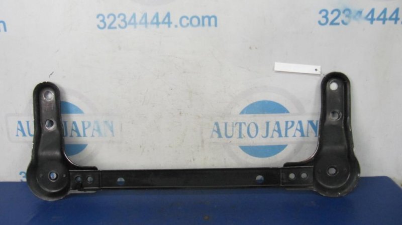 Крепление балки подвески переднее NISSAN X-TRAIL/ROGUE T32 13-20 Крепление балки подвески переднее NISSAN X-TRAIL/ROGUE T32 13-20