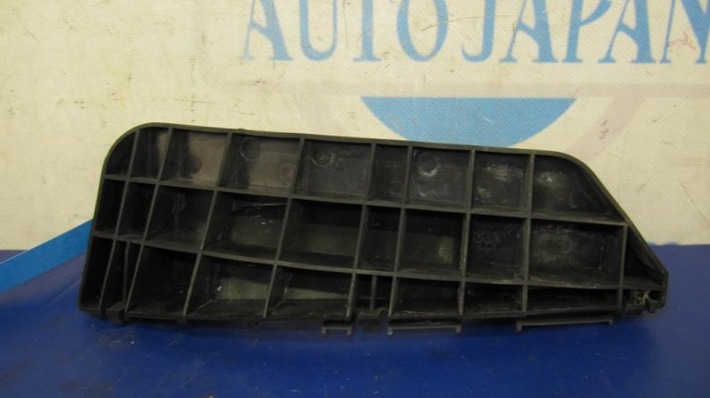 Кронштейн заднего бампера задний правый SUZUKI KIZASHI 09-14 Седан 2.4