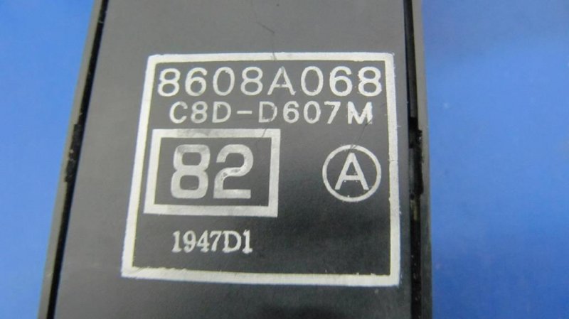 Блок управления стеклоподъемниками передний левый LANCER X 10 07-15 Блок управления стеклоподъемниками передний левый LANCER X 10 07-15