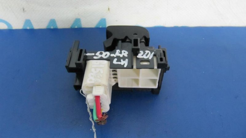 Кнопка стеклоподъемника TOYOTA CAMRY 50 12-15