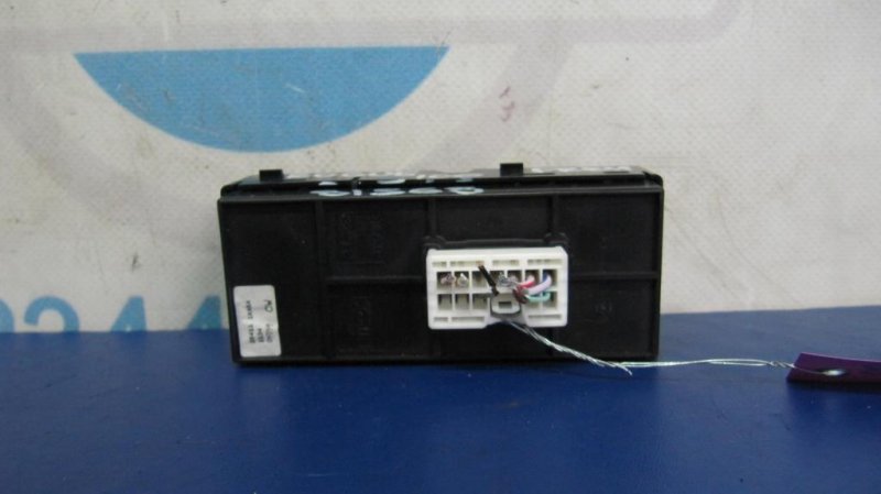 Кнопка стеклоподъемника передняя правая X-TRAIL/ROGUE T32 13-20