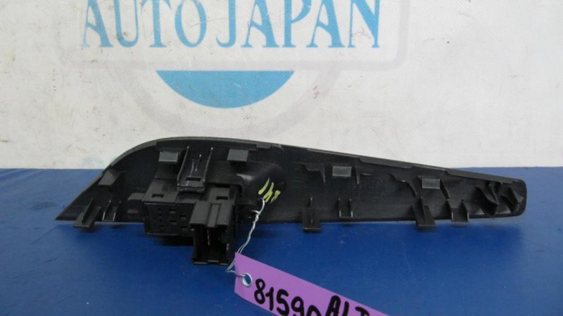 Кнопка стеклоподъемника NISSAN ALTIMA L33 12-18 L33