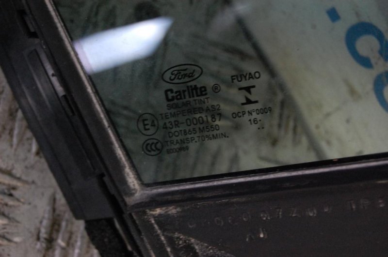 Стекло двери глухое переднее правое FORD FUSION 14- Седан C20EDEF