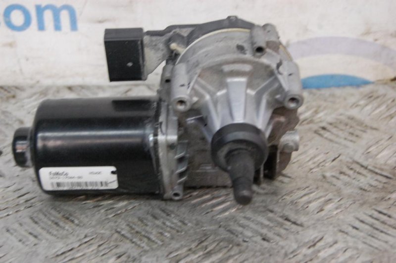 Моторчик стеклоочистителя передний FORD FUSION 14- Седан C20EDEF