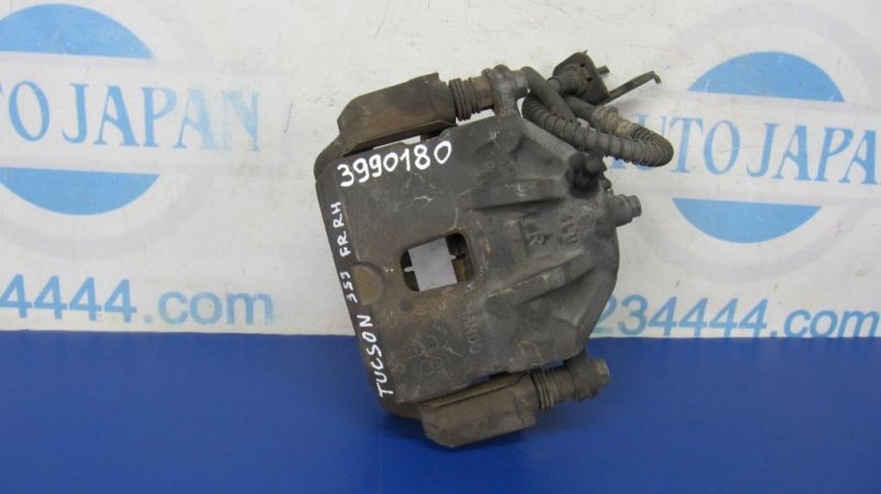 Суппорт тормозной передний правый HYUNDAI TUCSON 04-10 2004 JM 2.7 G6BA 58130-2E500 Б/У