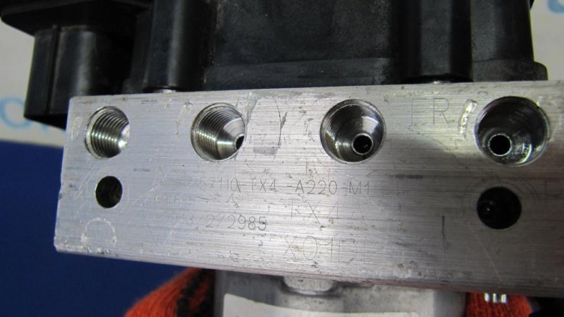 Блок ABS RDX 12-19 2018 Внедорожник 3.5 Блок ABS RDX 12-19 2018 Внедорожник 3.5