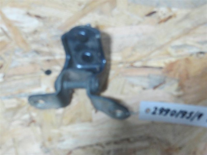 Петля двери верхняя задняя левая HIGHLANDER 01-07 2006 ACU20 2.4 2AZFE