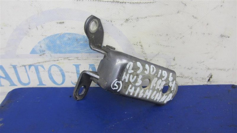 Петля двери нижняя задняя правая TOYOTA HIGHLANDER 01-07 2006 ACU20 2.4 2AZFE 68770-60030 Б/У