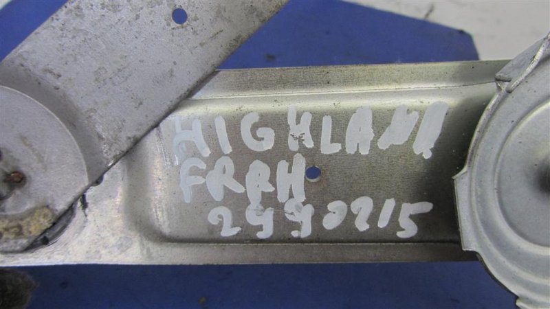 Стеклоподъемник передний правый HIGHLANDER 01-07 2006 ACU20 2.4 2AZFE