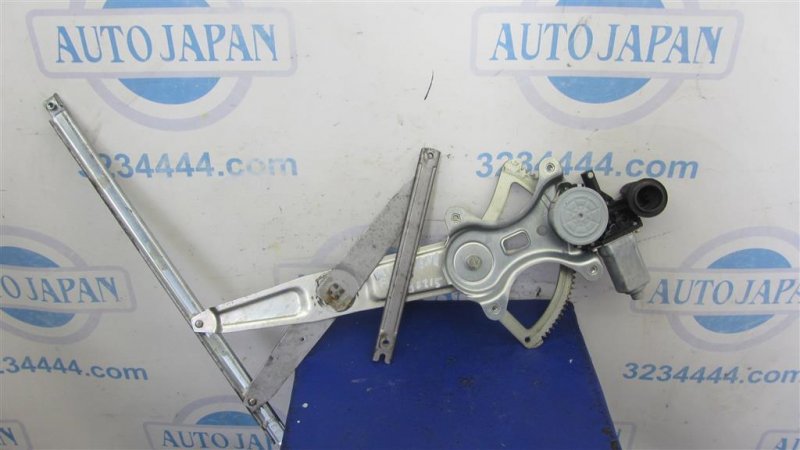 Стеклоподъемник передний правый TOYOTA HIGHLANDER 01-07 ACU20 2.4 2AZFE