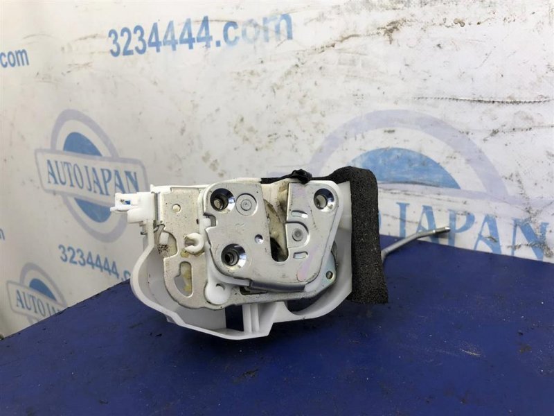 Замок двери передний правый LEGACY 09-15 BM 2014 Седан 2.5 FB25B Замок двери передний правый LEGACY 09-15 BM 2014 Седан 2.5 FB25B