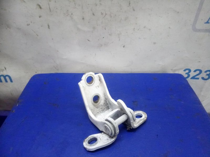 Петля двери нижняя задняя левая CIVIC 11-15 2012 Седан 1.8 Петля двери нижняя задняя левая CIVIC 11-15 2012 Седан 1.8