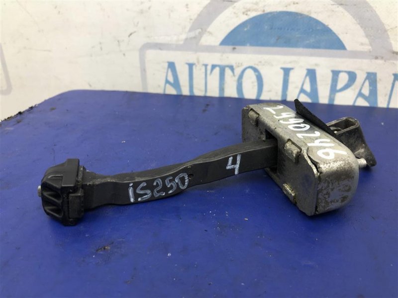 Ограничитель двери задний левый LEXUS IS250/350 05-13 2010 Седан 2.5 68640-53020 Б/У