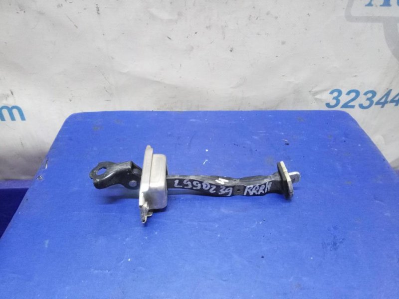 Ограничитель двери задний правый NISSAN ALTIMA L33 12-18 2014 L33 2.5 82430-3TA0A Б/У