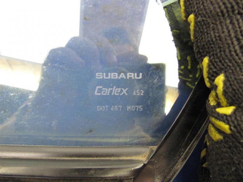 Стекло двери глухое заднее правое SUBARU LEGACY 09-15 BM Седан 2.5 FB25B