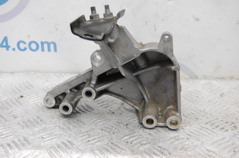 Кронштейн двигателя TOYOTA SIENNA 11-16