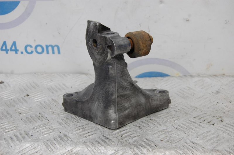 Кронштейн КПП SUBARU LEGACY BN 14-18 Седан 2.5