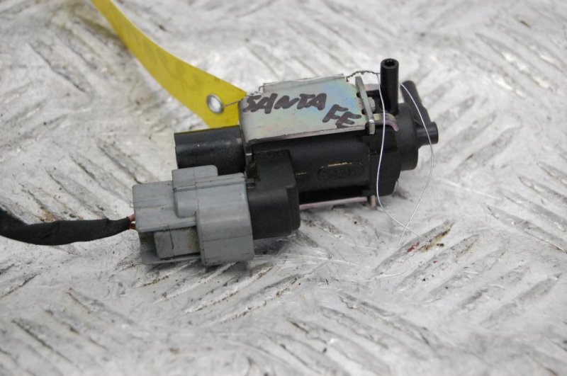 Клапан электромагнитный (вакуумный) HYUNDAI SANTA FE (DM) 12-18 Внедорожник 3.3 Клапан электромагнитный (вакуумный) HYUNDAI SANTA FE (DM) 12-18 Внедорожник 3.3