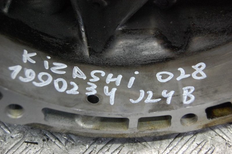 МКПП KIZASHI 09-14 2011 Седан 2.4 МКПП KIZASHI 09-14 2011 Седан 2.4