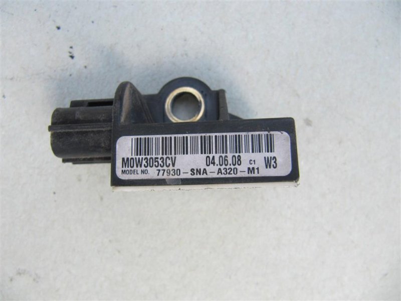 Датчик удара HONDA CIVIC 4D 06-11 FD Датчик удара HONDA CIVIC 4D 06-11 FD