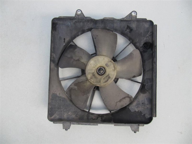 Диффузор вентилятора основного радиатора HONDA CIVIC 4D 06-11 FD 19015-RRA-A01 Б/У